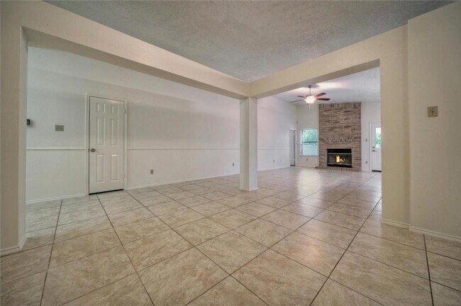 Building Photo - 3103 Pepper Grass Trail