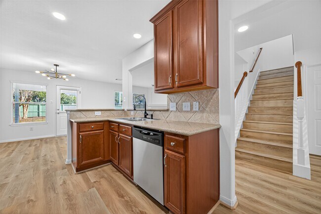 Building Photo - 17422 Bending Post Dr