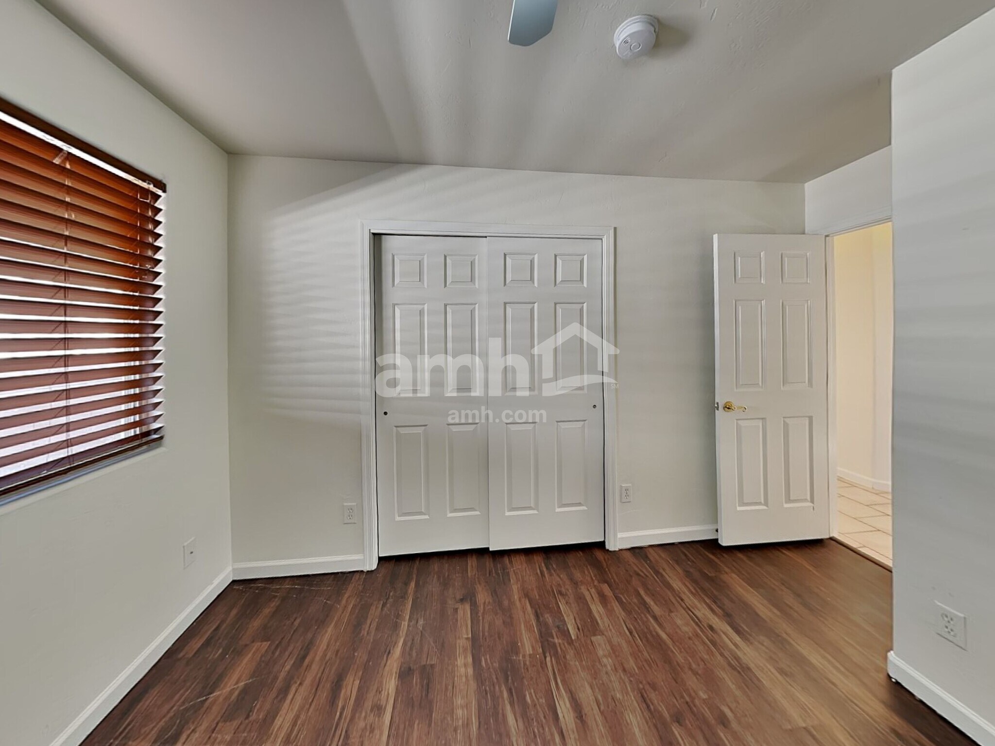 Building Photo - 7659 S Meadow Spring Way