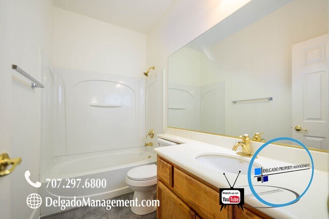 Building Photo - Beautiful gated Tiara 3 bedroom condo