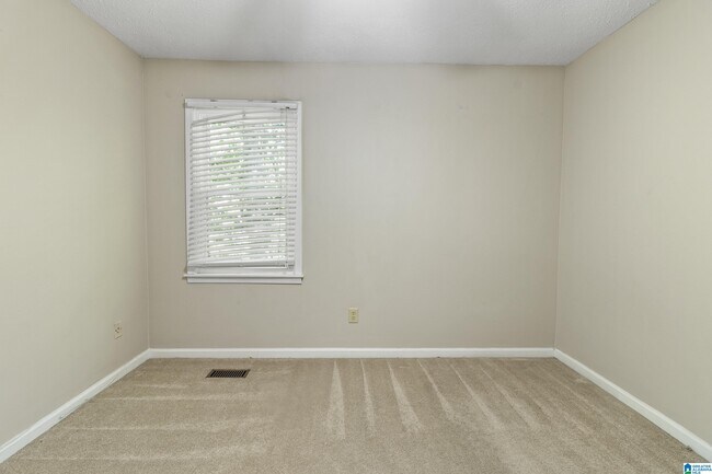 Building Photo - 22 Ashford Cir