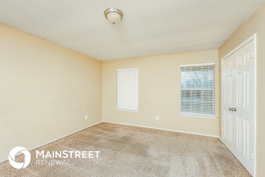 Building Photo - 821 Courson Dr