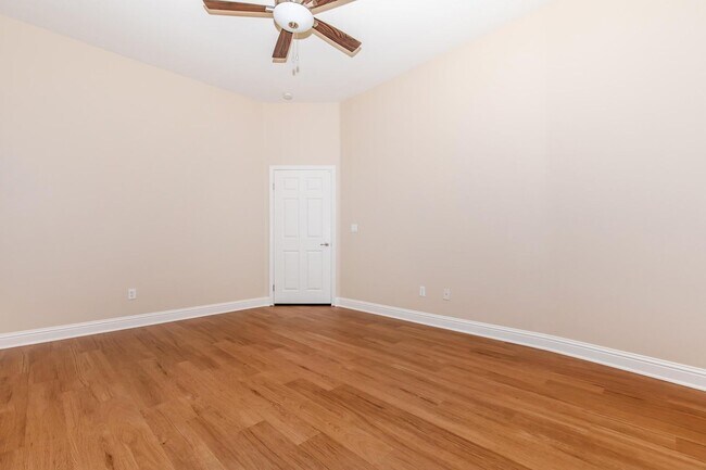 Building Photo - 625 Jasmine Parke Dr
