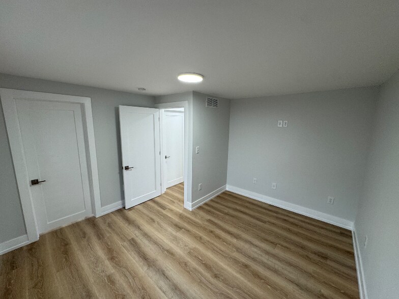 Building Photo - 413 State St