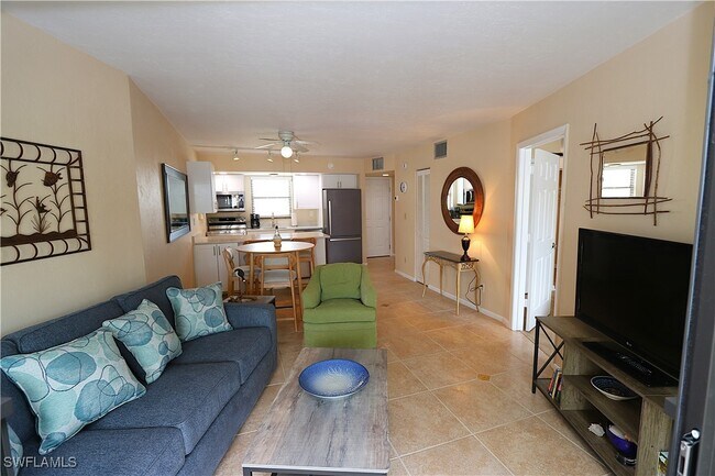 Building Photo - 1023 Anglers Cove