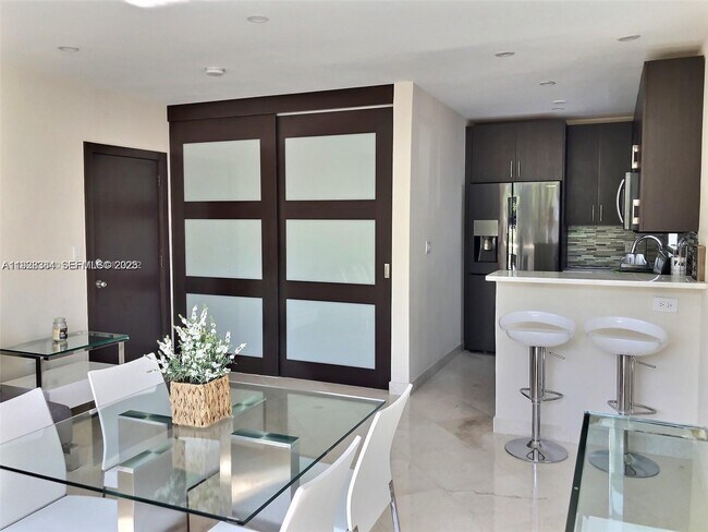 Building Photo - 900 Jefferson Ave