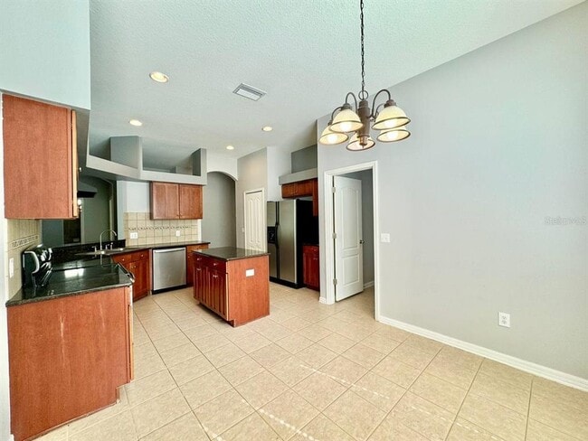 Building Photo - 18205 Fall Creek Dr