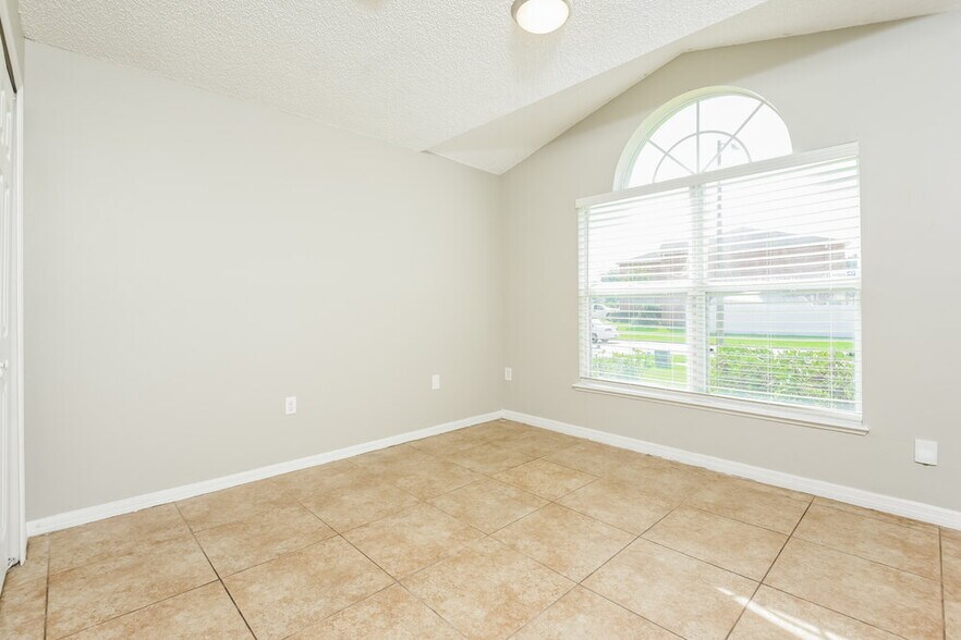 Building Photo - 16844 Cornerwood Dr