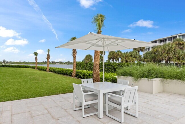 Building Photo - 2773 S Ocean Blvd