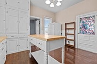 Building Photo - 116 Olive St