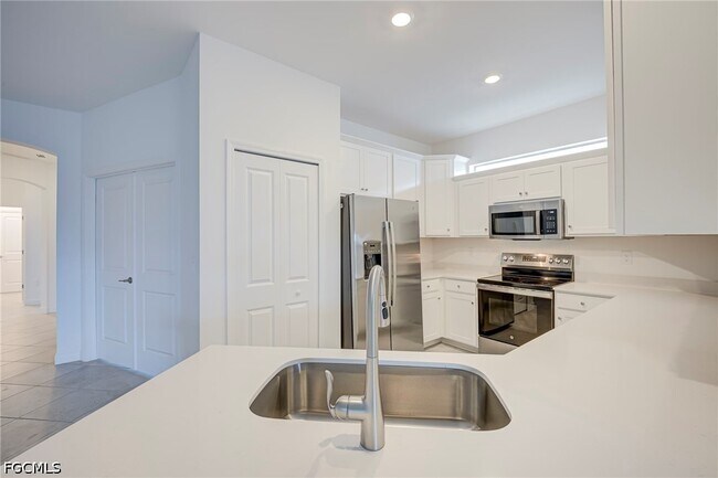 Building Photo - 20601 Hazelnut Ct