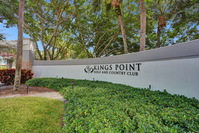 Building Photo - 141 Valencia Blvd