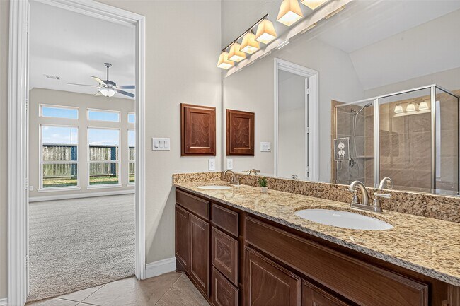 Building Photo - 28015 Castle Park Ln