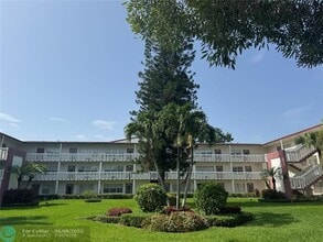 Building Photo - 440 Fanshaw K
