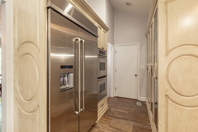 Building Photo - 31 Fox Trail