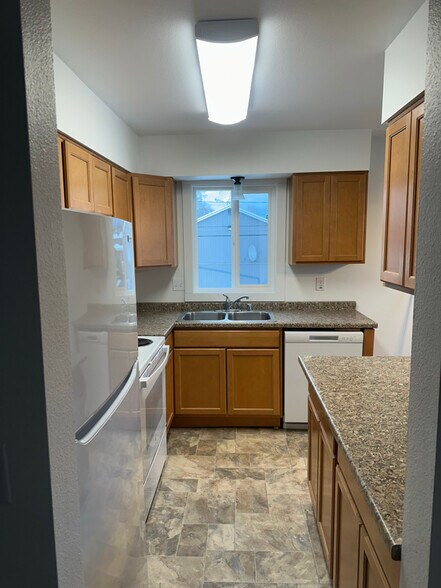 Building Photo - 1124 Orca St