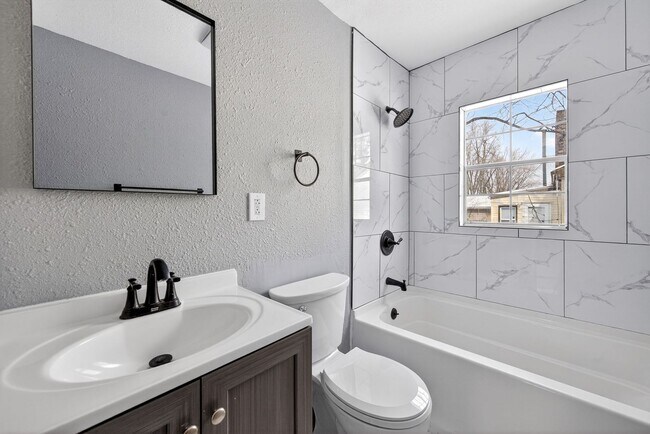 Building Photo - For Rent – 3 Bedroom Home | Section 8 Welcome