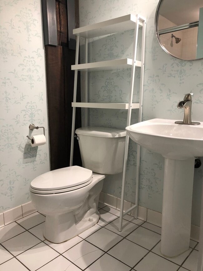 Building Photo - BEAUTIFUL 2 BEDROOM 2 BATH DOWNTOWN SLC HO...