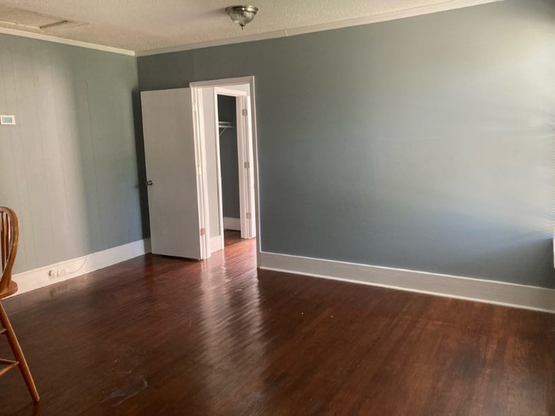 Building Photo - 307 Montgomery St