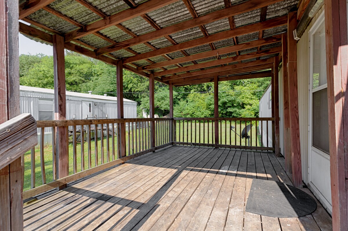 Building Photo - 2303 Highway 20