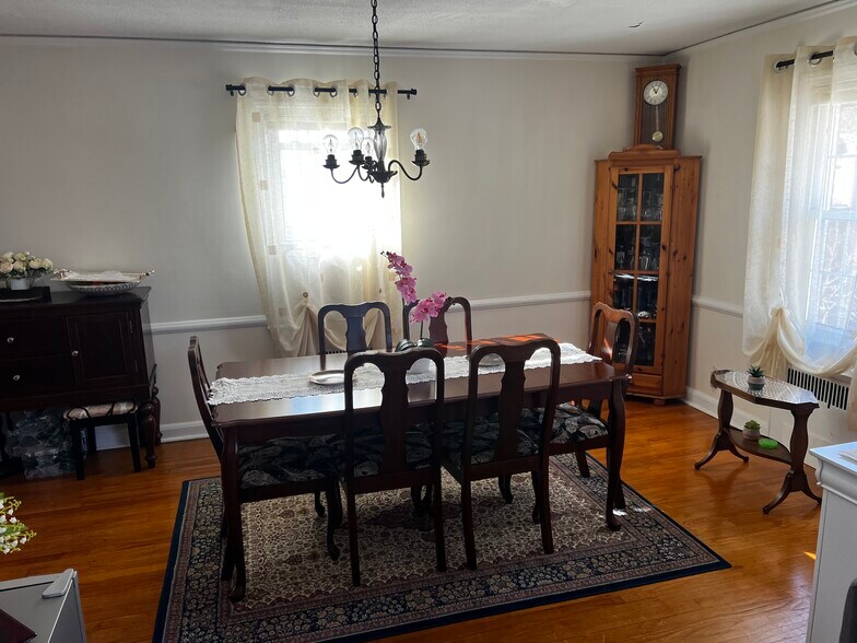 Building Photo - 44 Ellsworth Ave