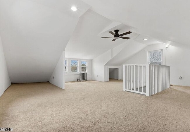 Building Photo - 49 Oakwood Ave