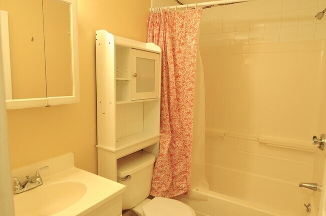 Building Photo - 102 Orleans St