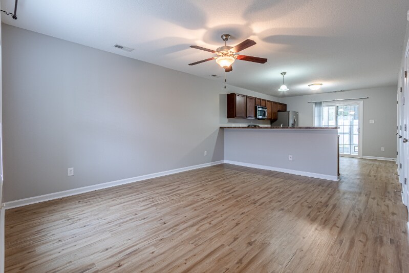Building Photo - 133 Glen Cannon Drive