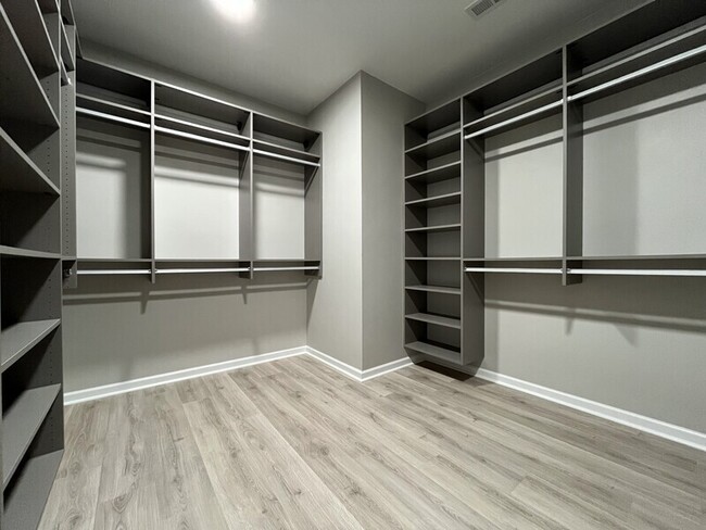 Building Photo - 17102 Alydar Commons Ln