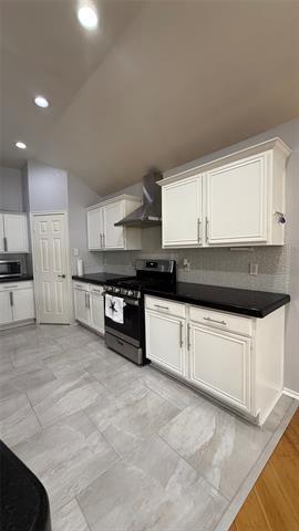 Building Photo - 3112 Atrium Dr