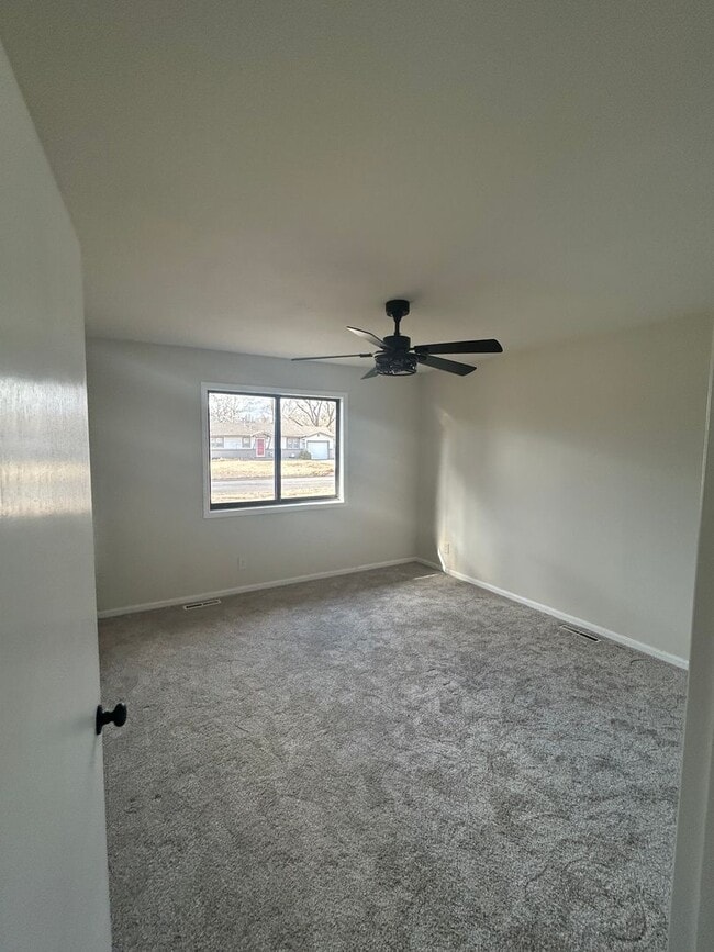 Building Photo - 1208 N Brunswick Ln