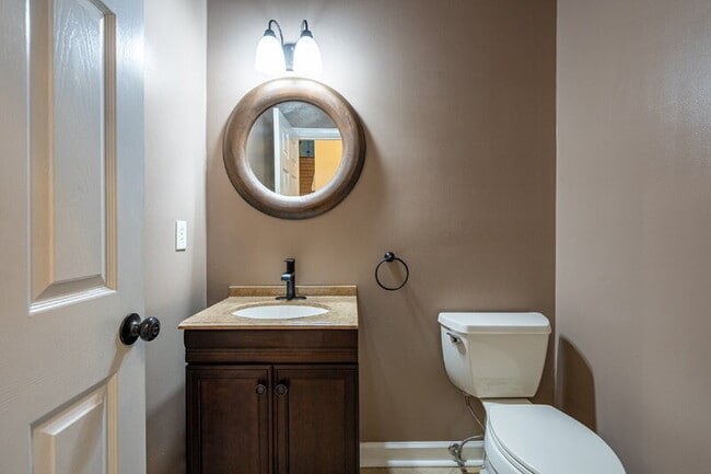 Building Photo - 3 Buckingham Ct