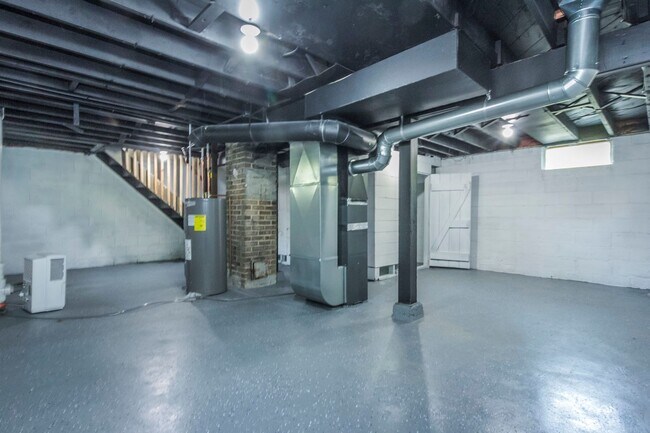 Building Photo - 2 Bedroom for Rent in Des Moines
