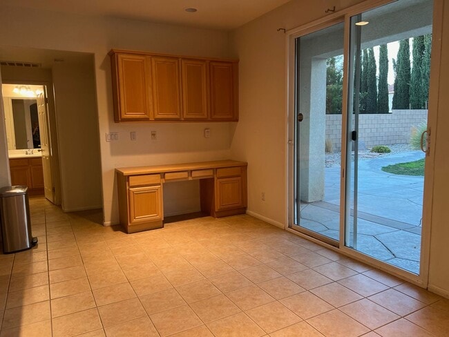 Building Photo - Breathtaking 2 Story Home Built in 2005 with 3279 sq. ft. in West Lancaster