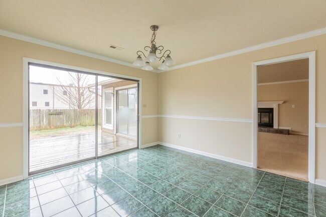 Building Photo - 11 Overlook Ct