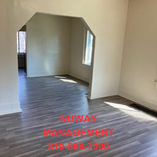 Building Photo - 810-888-7300