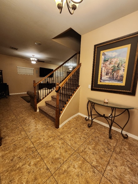 Building Photo - 12616 N 39th St