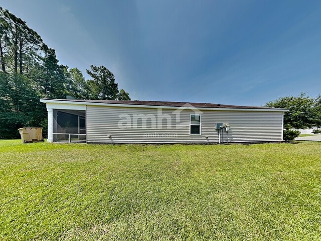 Building Photo - 215 Bellflower Cir