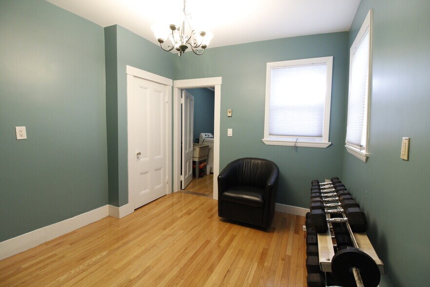 Building Photo - 196 Dorchester St