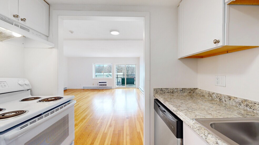 Building Photo - 530 Highland Ave