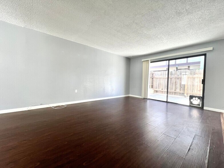Building Photo - 17057 S Vermont Ave
