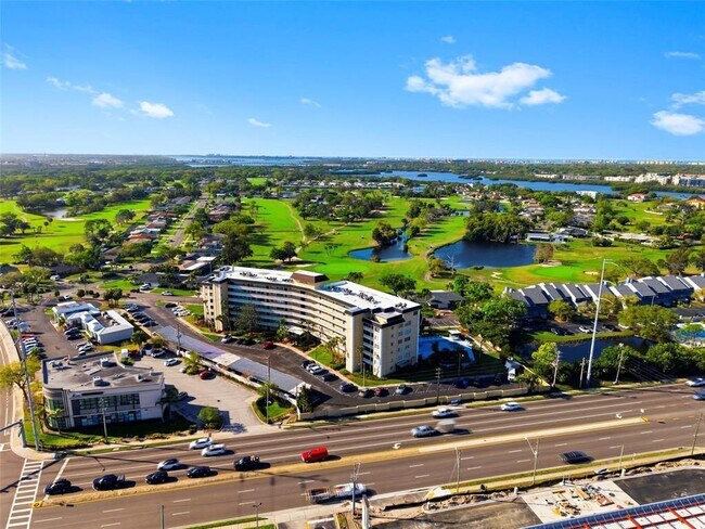 Building Photo - 8950 Park Blvd