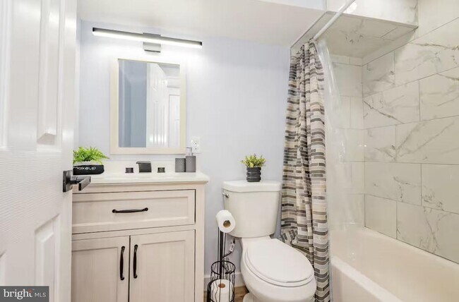 Building Photo - 1125 Washington Blvd