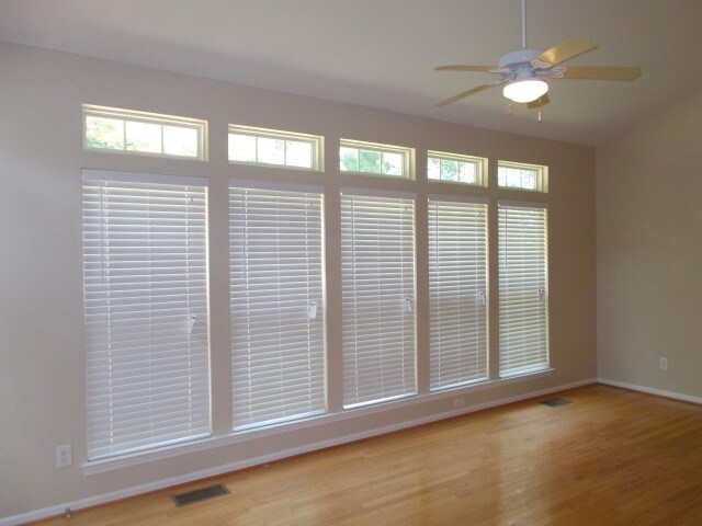 Building Photo - 3007 Linstead Dr