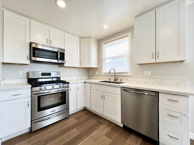 Building Photo - MUST SEE - Updated Single Family Rancher -...