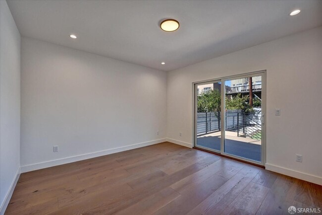 Building Photo - 66 Delano Ave