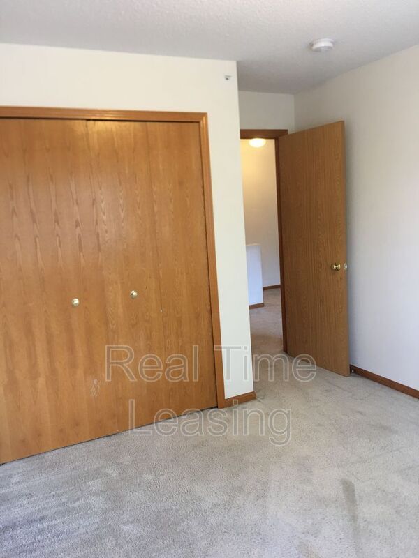 Building Photo - 8997 Scarlet Globe Dr