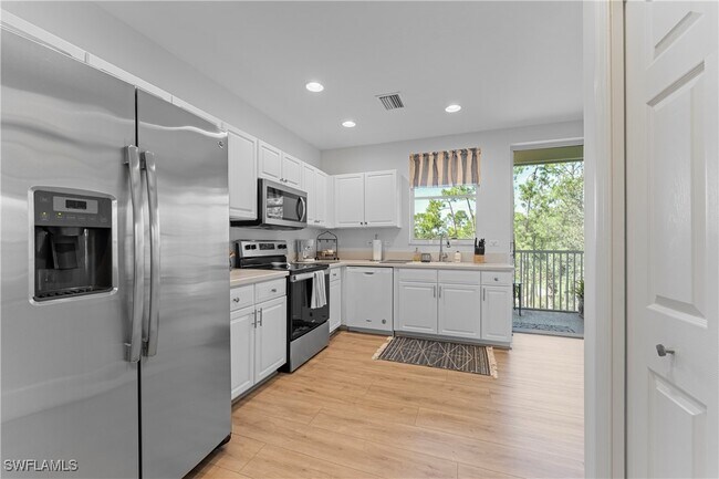 Building Photo - 8217 Parkstone Pl