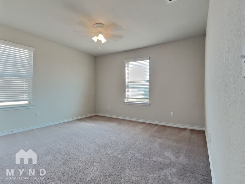 Building Photo - 3801 Soft Shore Ln