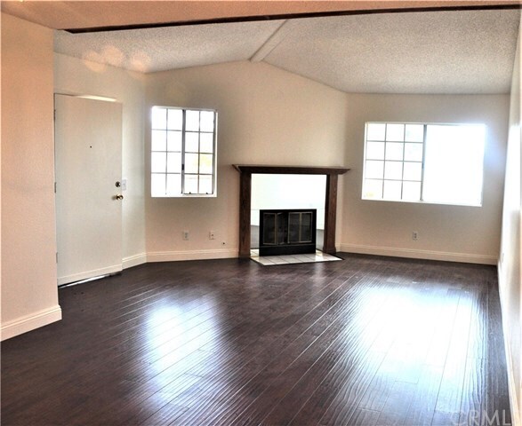 Building Photo - 7208 Hermosa Ave